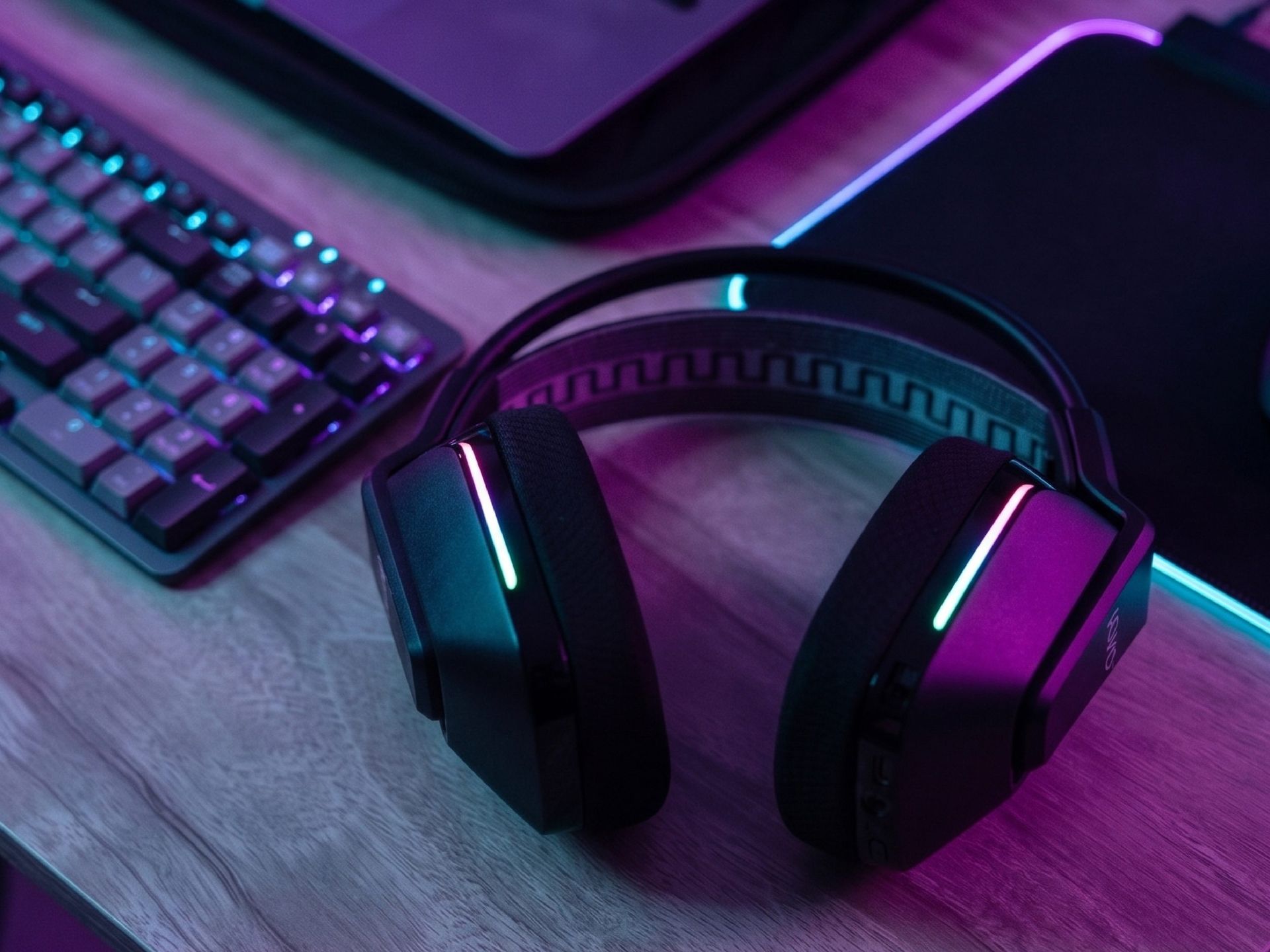 LEVO Audífono Gamer Zenit Elite Negro empaque