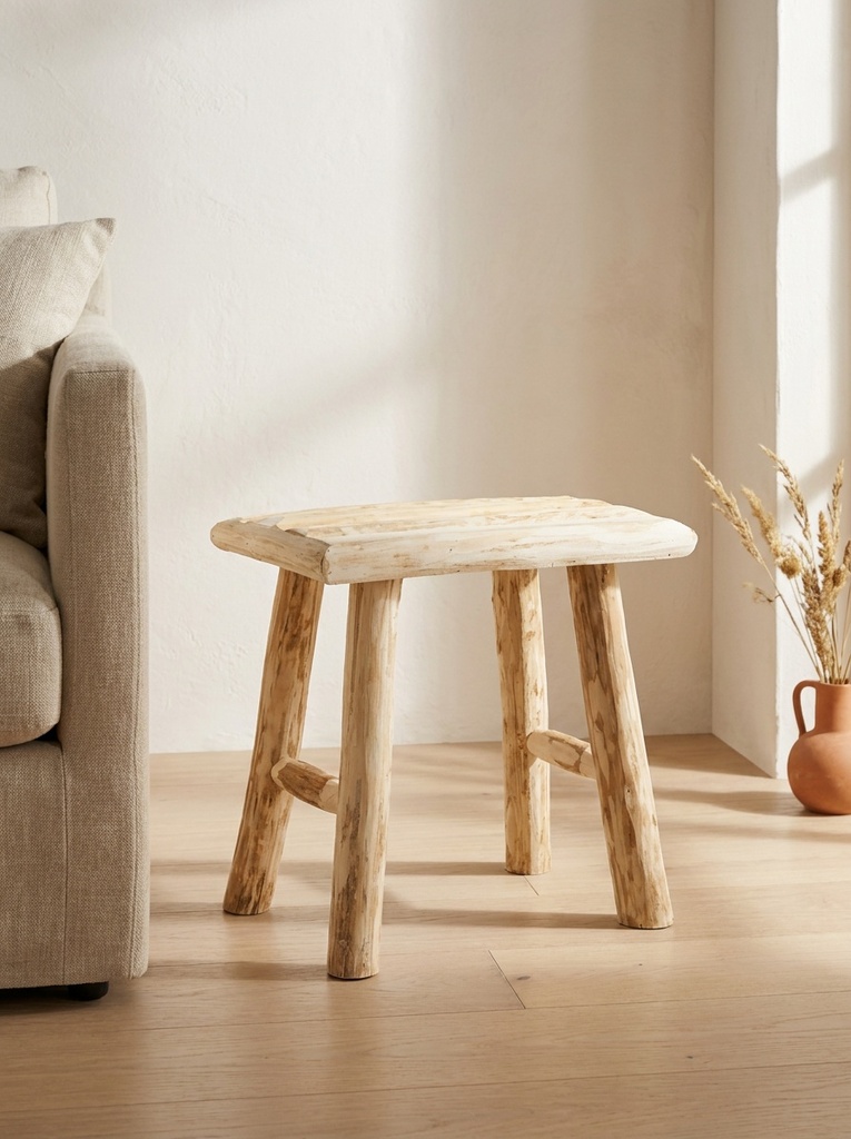 Taburete Woody Atmosphera junto al sofa - lifestyle