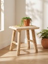 Taburete Woody Atmosphera como soporte de plantas - lifestyle