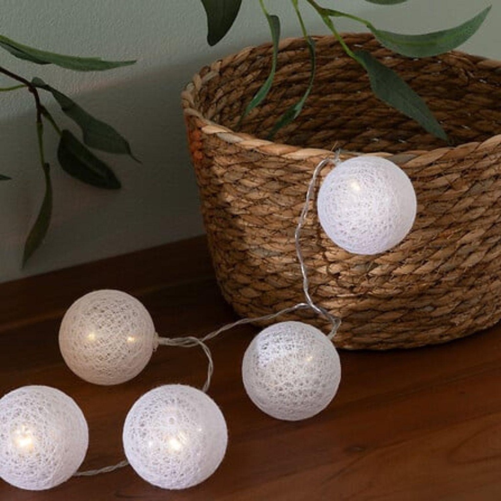 Guirnalda LED 10 Bolas Atmosphera detalle close-up encendida