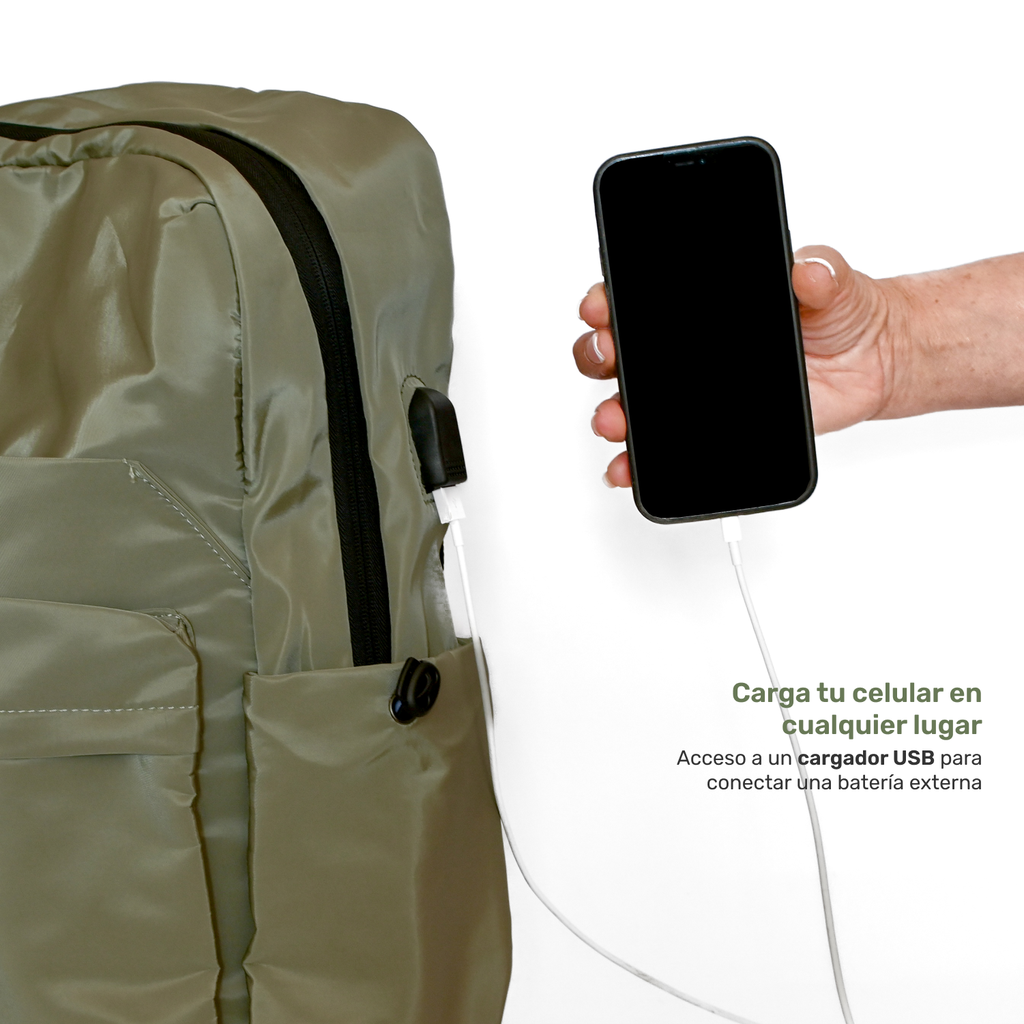 El acceso para el cargador USB