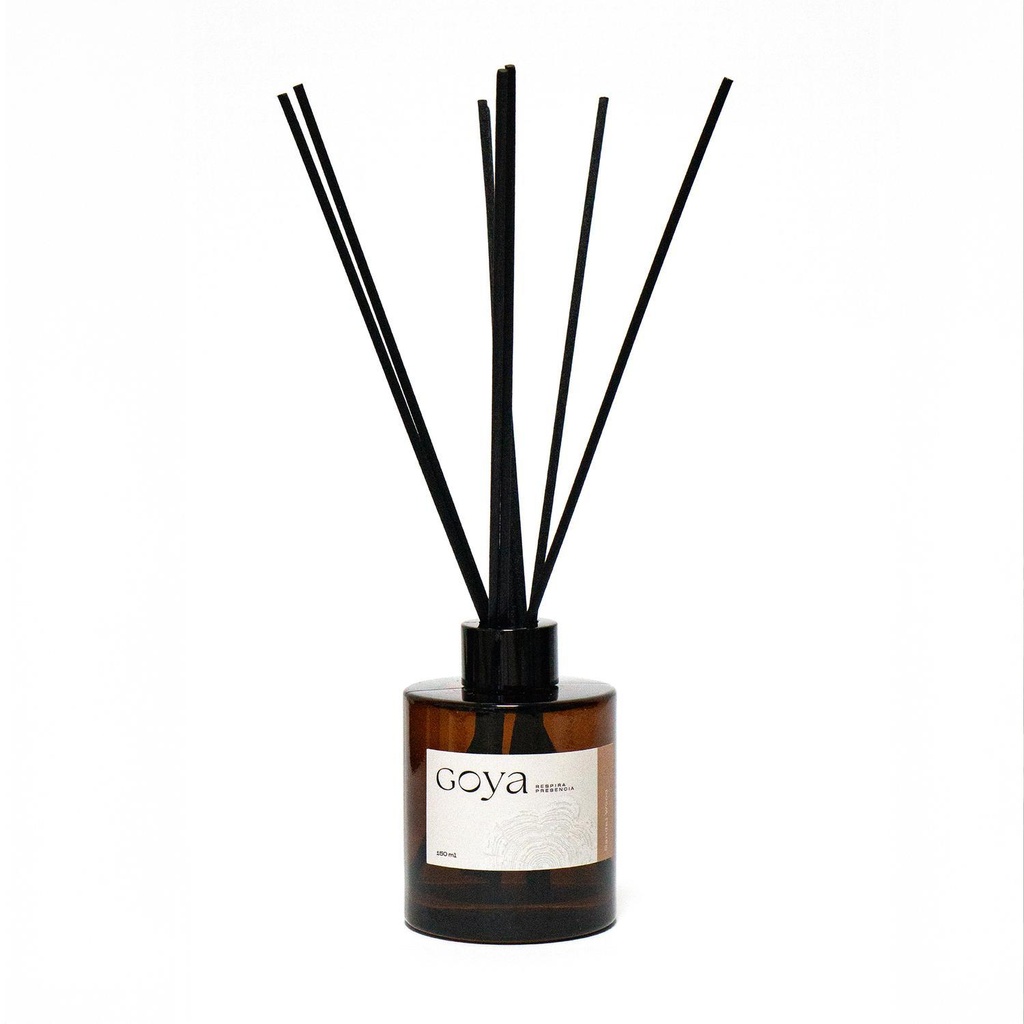 Difusor Ambiental Varitas Sandal Wood 150ml GOYA