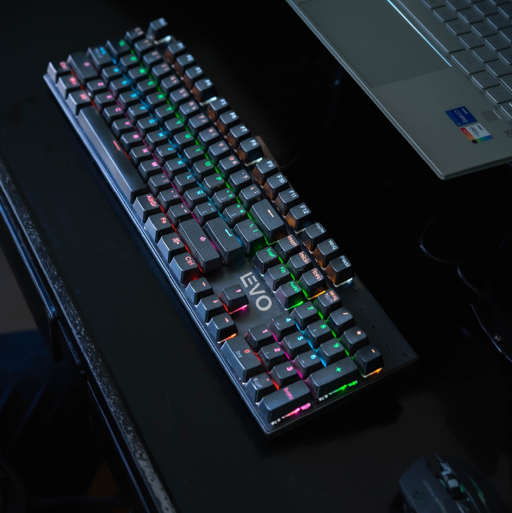 Teclado mecánico gamer LEVO Storm con retroiluminación RGB